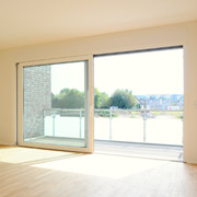 Bodentiefe Fenster mit Dreifachverglasung